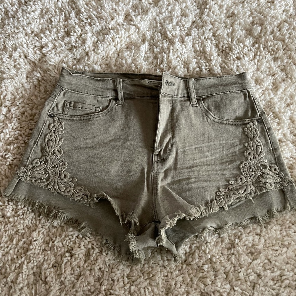 Green MUDD Shorts Size 9